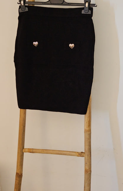 Ensemble pull + jupe boutons coeur