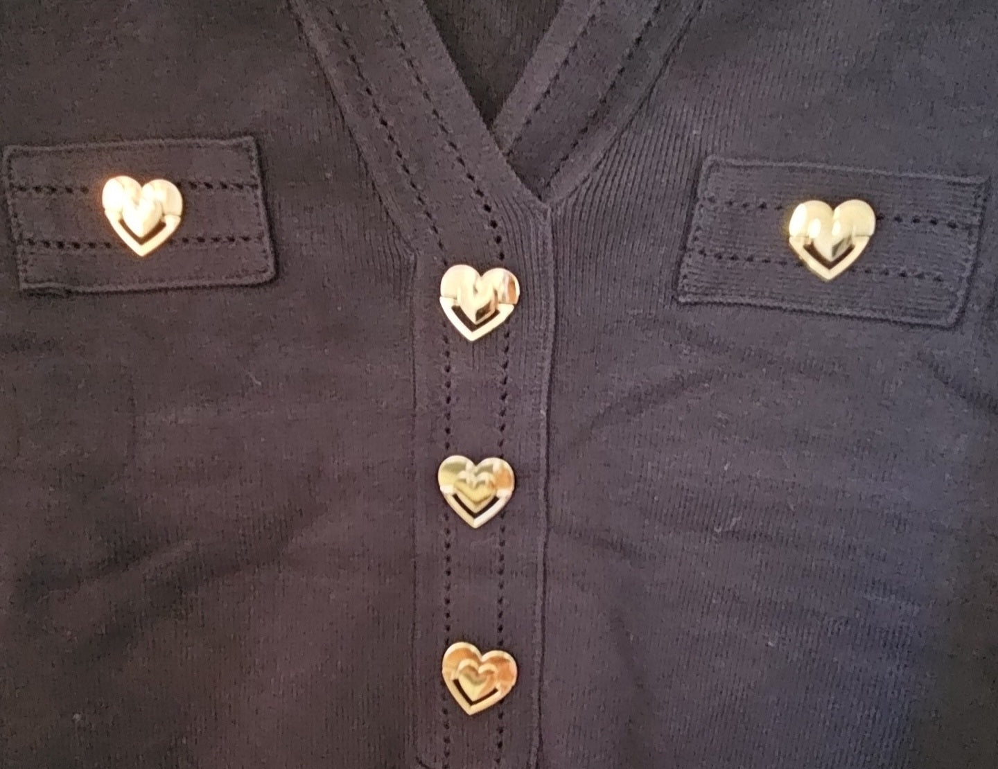 Ensemble pull + jupe boutons coeur