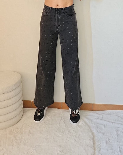 Jean large orné de strass