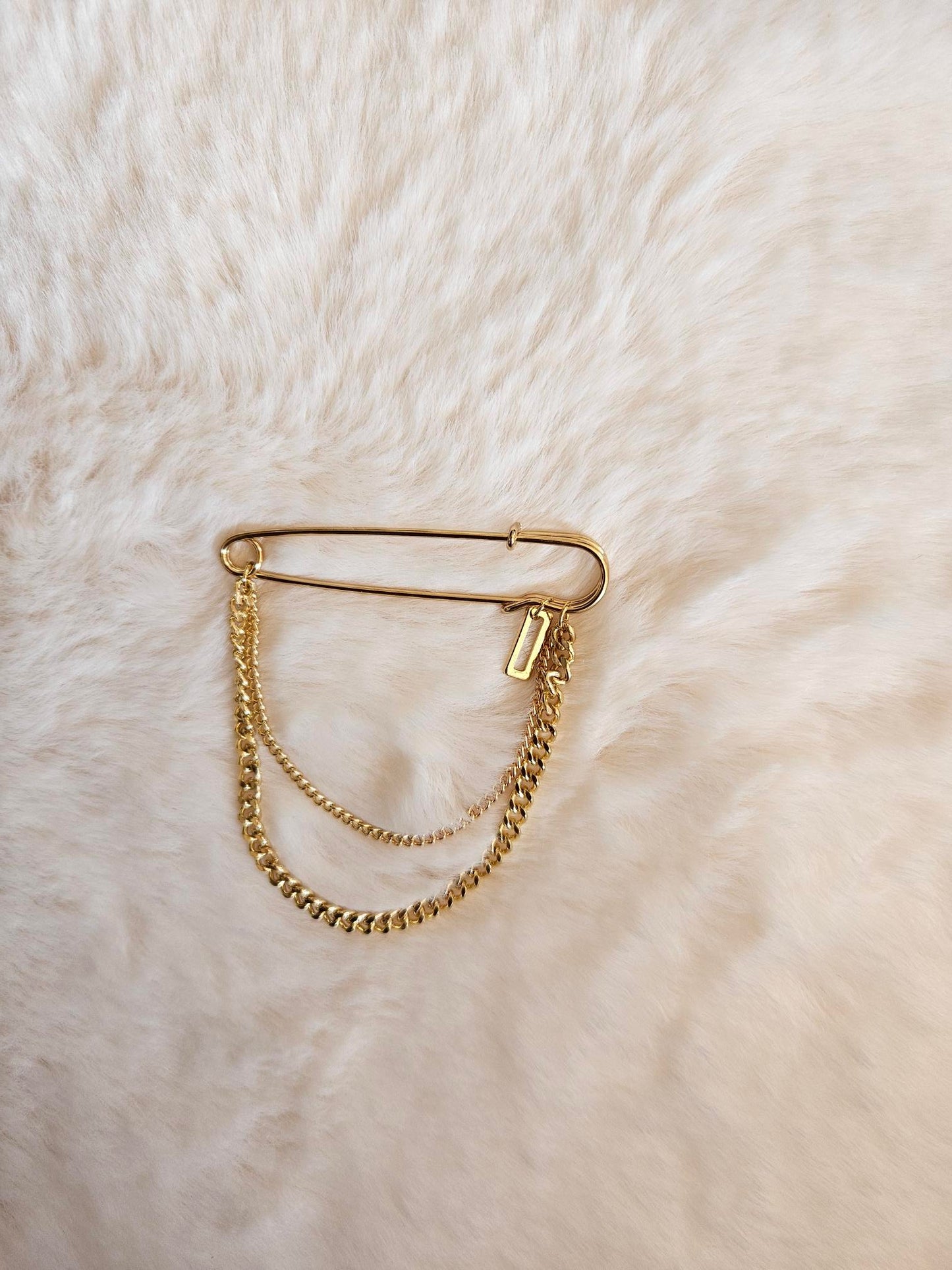 Broche épingle chaîne