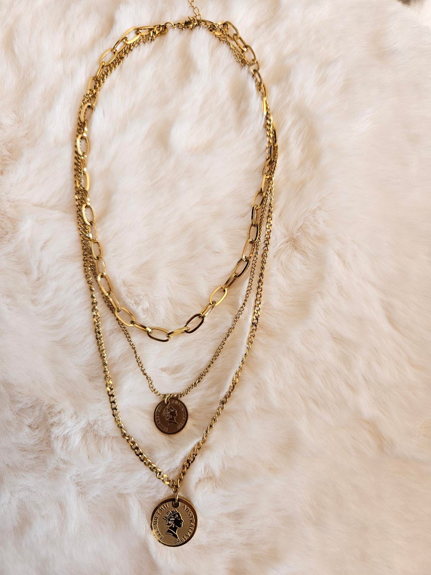 Collier multi avec breloque