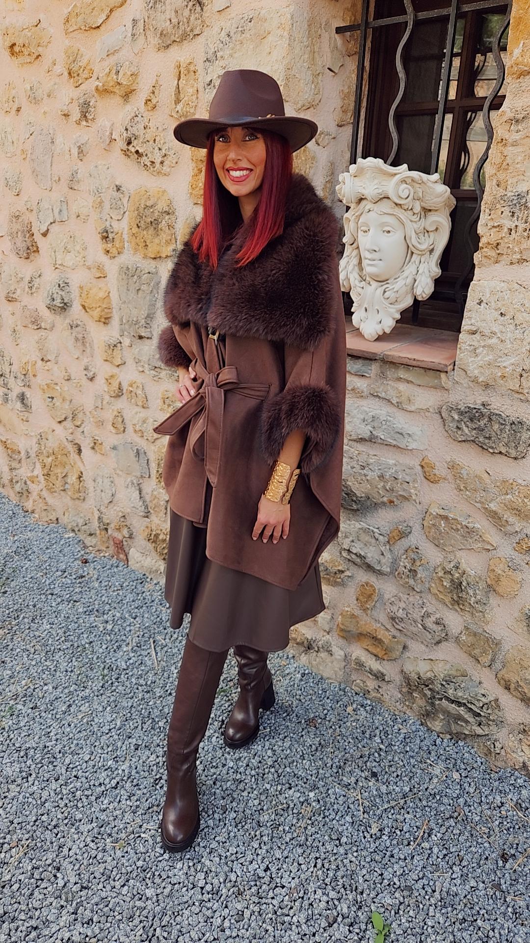 Manteau cape fourrure