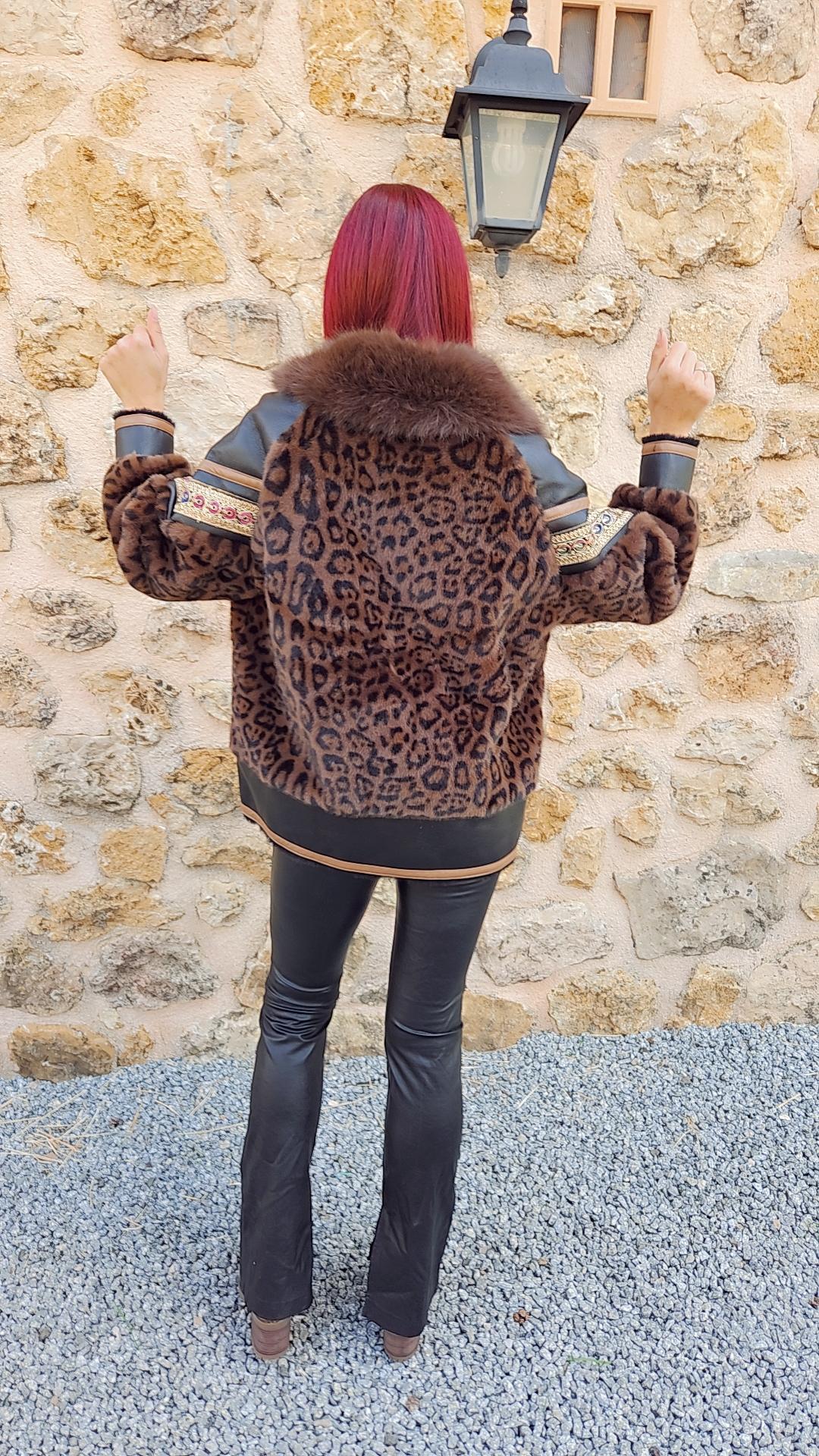 Manteau fourrure léopard